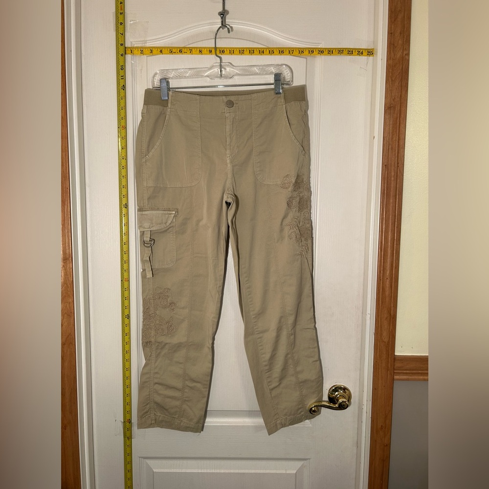 New Directions Embroidered Khaki Cargo Size 8 Stretch Waist BX1